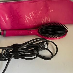 ghd glide brush in pink